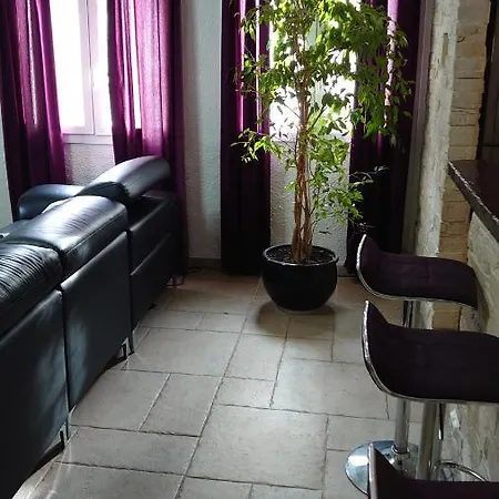 Avec Barbecue Exterieur 4 Chambres En Pierre A 5 Min Du Perthus