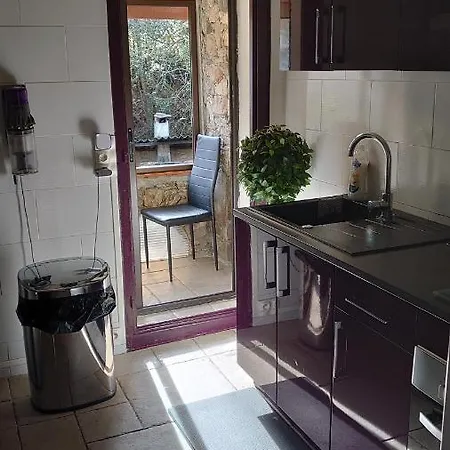 Apartment Avec Barbecue Exterieur 4 Chambres En Pierre A 5 Min Du Perthus